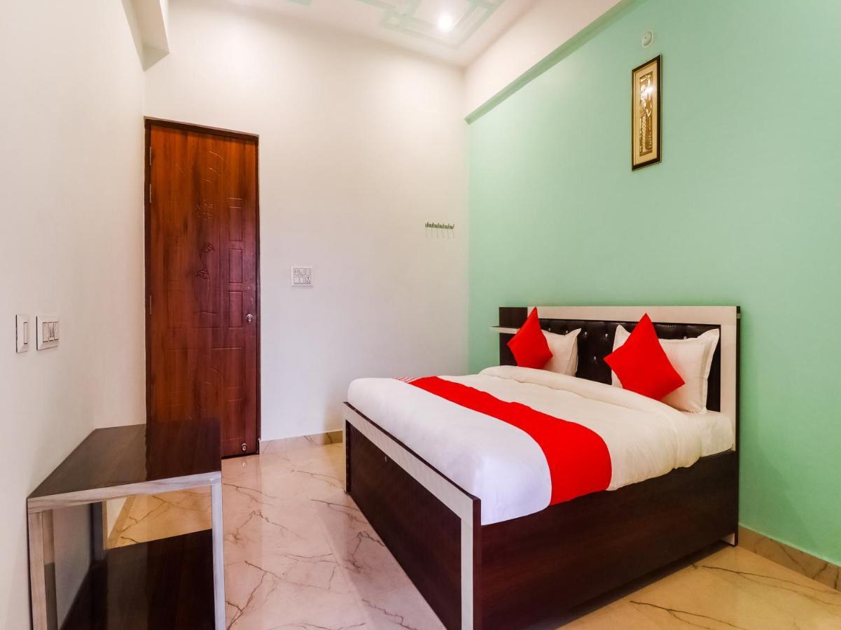 Oyo Lck1233 Rivaaj Palace Lucknow Ngoại thất bức ảnh